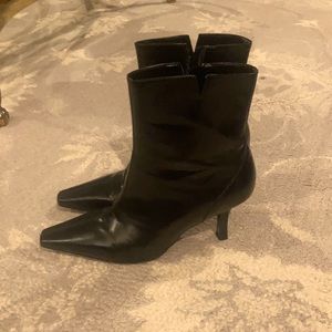 Gianni Bini black leather boots new